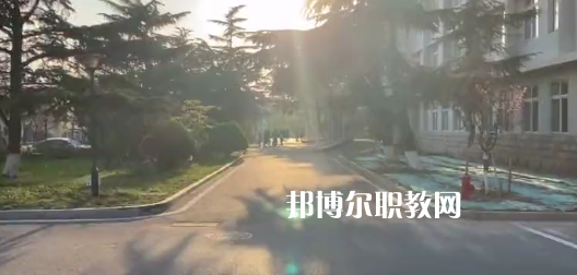 山東省青島衛(wèi)生學(xué)校2022年學(xué)費(fèi)、收費(fèi)多少