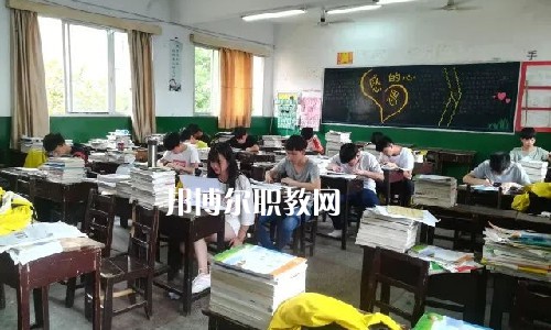 湘潭縣就業(yè)職業(yè)技術(shù)學(xué)校2022年報(bào)名條件、招生要求、招生對(duì)象