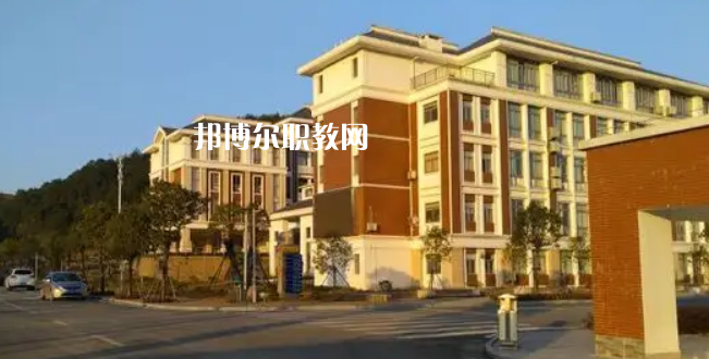 福建閩北衛(wèi)生學(xué)校2022年報(bào)名條件、招生要求、招生對象