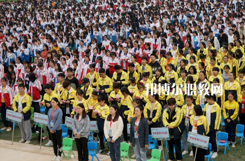 湖南醫(yī)藥職業(yè)中等專業(yè)學(xué)校2022年報(bào)名條件、招生要求、招生對(duì)象