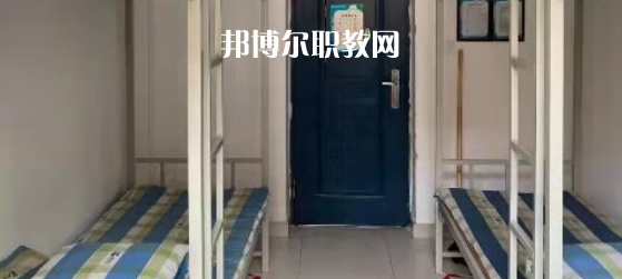 山東萬(wàn)通技工學(xué)校2022年招生辦聯(lián)系電話(huà)