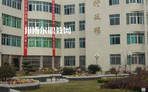 麻城工業(yè)學校2022年報名條件、招生要求、招生對象