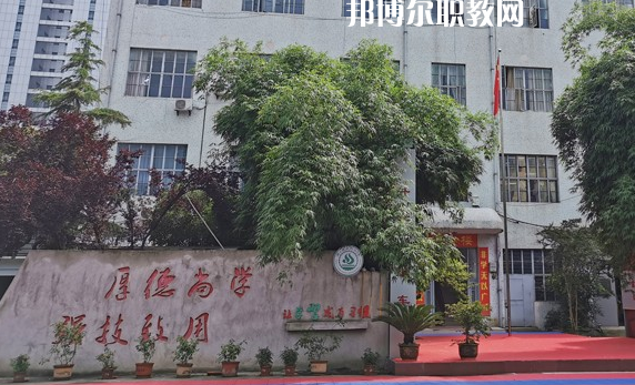 湖北現(xiàn)代科技學(xué)校2022年報名條件、招生要求、招生對象