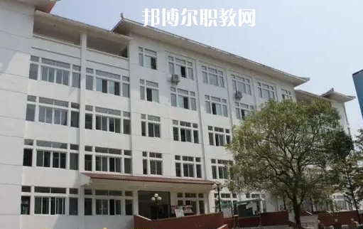 恩施衛(wèi)生學(xué)校2022年報名條件、招生要求、招生對象