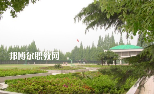 孝感高級技工學(xué)校2022年報名條件、招生要求、招生對象