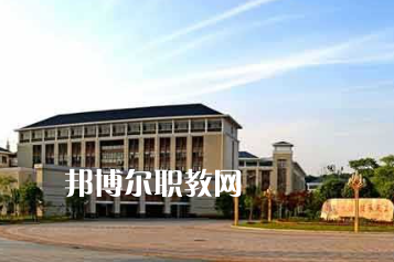 江漢油田職業(yè)技術(shù)學校2022年報名條件、招生要求、招生對象