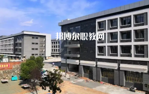 鄖西職業(yè)技術(shù)學(xué)校2022年報(bào)名條件、招生要求、招生對(duì)象