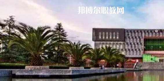 云南高職?？圃盒Ｅ琶?8強