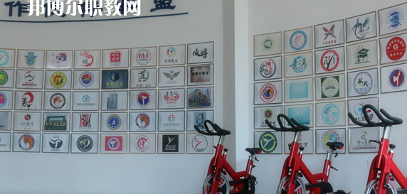德陽(yáng)弘正科技職業(yè)學(xué)校2023年報(bào)名條件、招生要求、招生對(duì)象