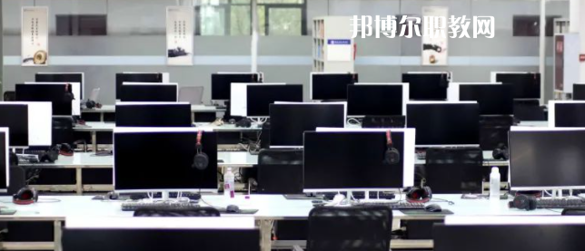 攀枝花技師學(xué)院地址在哪里，哪個地區(qū)，哪個城市?