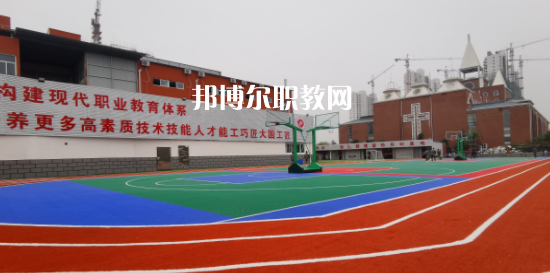 淮安市淮航技工學(xué)校地址在哪里，哪個地區(qū)，哪個城市?