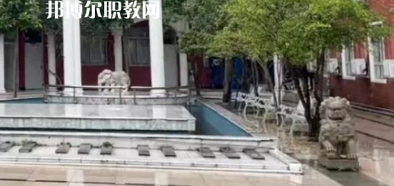 臺(tái)州市雙語(yǔ)實(shí)驗(yàn)學(xué)校地址在哪里，哪個(gè)地區(qū)，哪個(gè)城市?