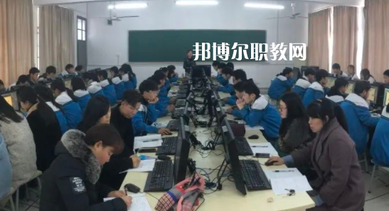 衢州市翔宇中等專業(yè)學(xué)校地址在哪里，哪個地區(qū)，哪個城市?