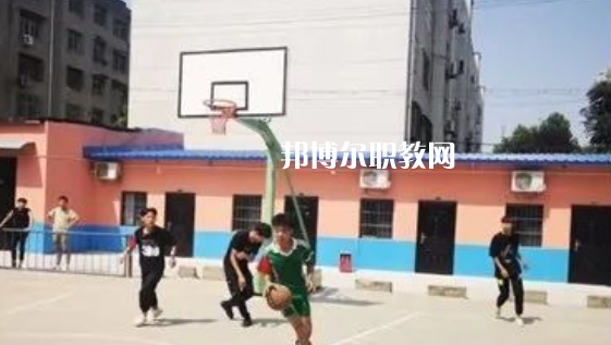 2023陜西渭南商貿(mào)技工學(xué)校多少錢(qián) 陜西渭南商貿(mào)技工學(xué)校各專業(yè)學(xué)費(fèi)收費(fèi)標(biāo)準(zhǔn)
