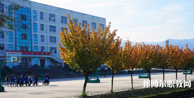 西安高科技工學(xué)校地址，乘車路線