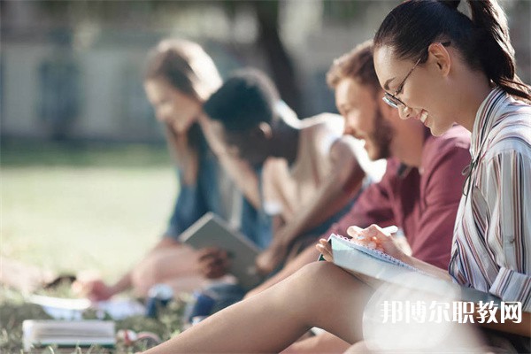 龍泉青瓷寶劍技師學(xué)院有哪些招生專(zhuān)業(yè)（2023年）