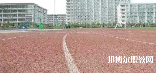 邢臺技師學(xué)院地址，乘車路線