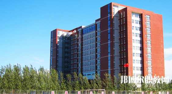 保定市科技中等專業(yè)學校地址，乘車路線
