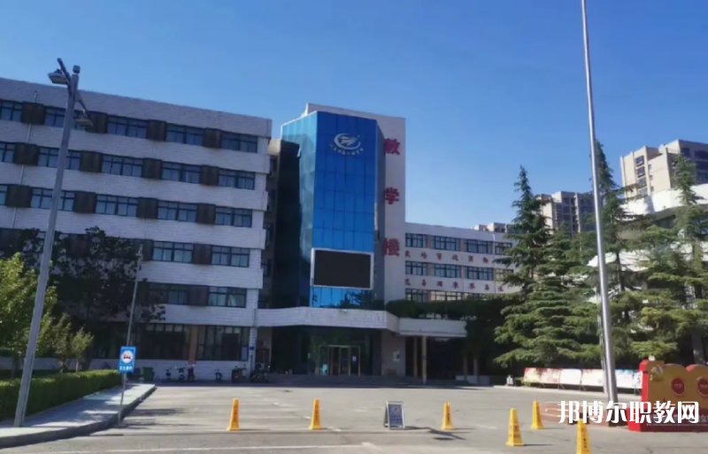2023河南省信息工程學(xué)校多少錢(qián) 河南省信息工程學(xué)校各專業(yè)學(xué)費(fèi)收費(fèi)標(biāo)準(zhǔn)