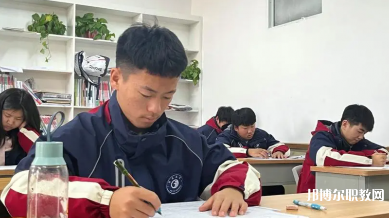 2023鄭州創(chuàng)新科技中等專業(yè)學(xué)校招生計(jì)劃 招生人數(shù)是多少(附要求、條件、對(duì)象)