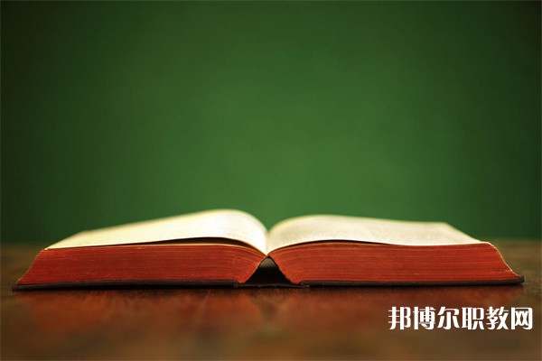 湖北哪里的中專學校能讀珠寶玉石加工與營銷專業(yè)