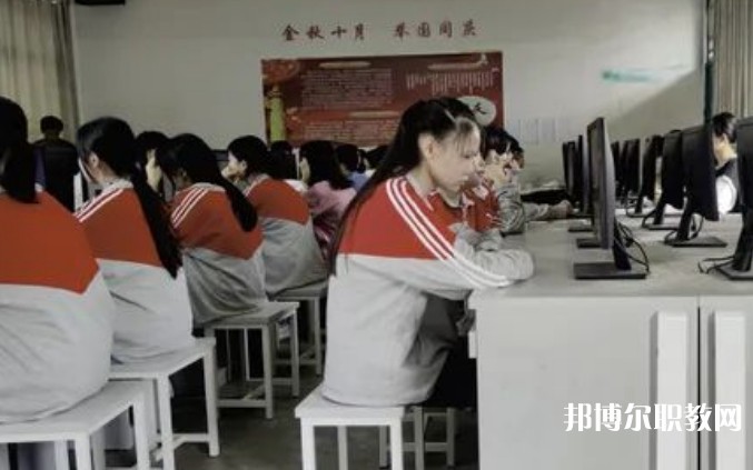 廣西河池民族農(nóng)業(yè)學校網(wǎng)站網(wǎng)址主頁