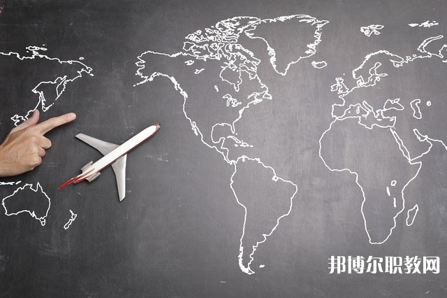 廣西哪里的中職學(xué)校能讀計(jì)算機(jī)平面設(shè)計(jì)(貝雕、角雕等民族工藝)專業(yè)