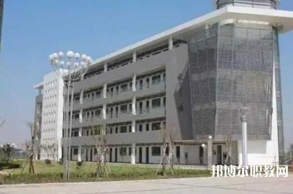 安慶樅川經(jīng)濟技術學校怎么樣、好不好