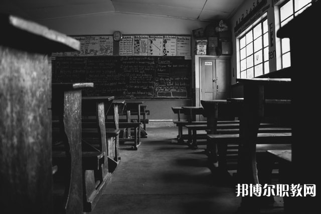 廣西哪里的中職學校能讀冷作板金技術專業(yè)