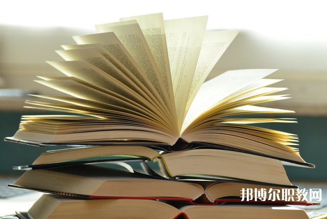 四川哪里的中專學(xué)校能讀烹飪工藝與營(yíng)養(yǎng)專業(yè)