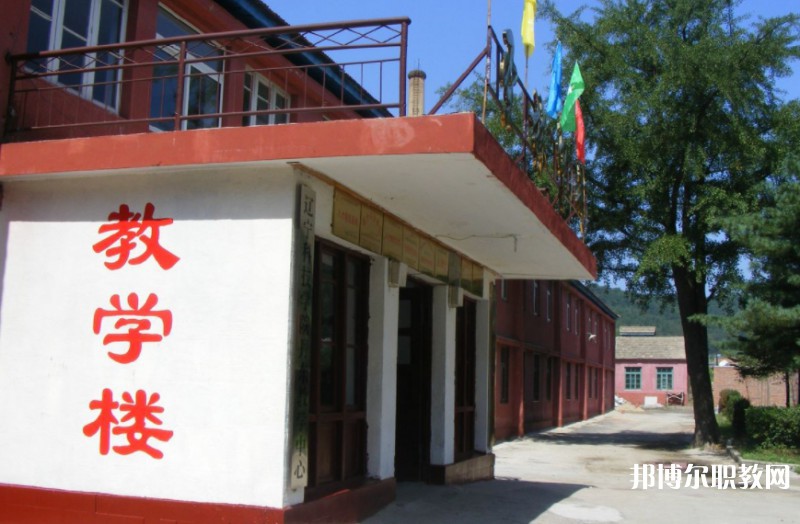2024丹東市圣林中等職業(yè)技術(shù)專業(yè)學(xué)校招生計(jì)劃 招生人數(shù)是多少(附要求、條件、對(duì)象)