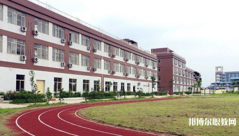 2024廣州市南華工貿(mào)技師學(xué)院多少錢 廣州市南華工貿(mào)技師學(xué)院各專業(yè)學(xué)費收費標(biāo)準(zhǔn)