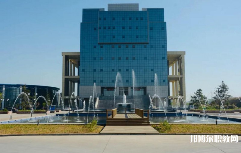 唐山豐潤綜合職業(yè)技術(shù)教育中心2025年報(bào)名條件、招生要求、招生對象