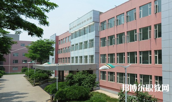 2025山西省潞安職業(yè)中等專業(yè)學(xué)校招生計劃 招生人數(shù)是多少(附要求、條件、對象)