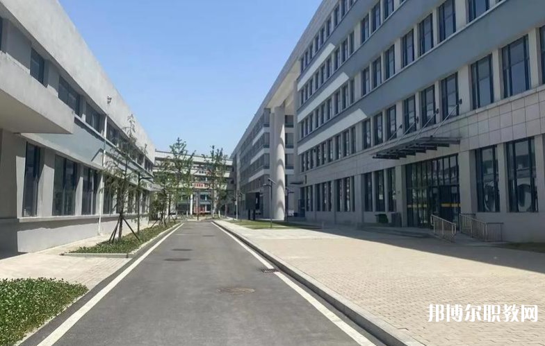安徽省工業(yè)高級(jí)技工學(xué)校怎么樣、好不好