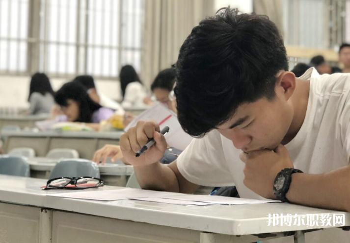 2025陜西中專(zhuān)學(xué)校最新排名前三名單