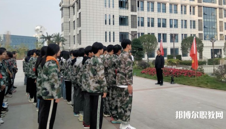 自貢2025年鐵路學校有哪些科目